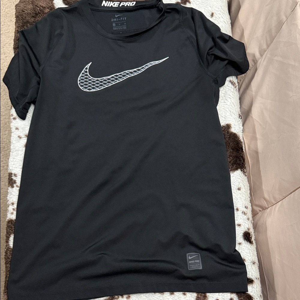 Nike Pro Men's Black Short Sleeve Tee